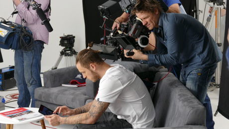 Deal：摩根大通簽約斯蒂芬·庫里，洛杉磯銀河與Uber達成合作 