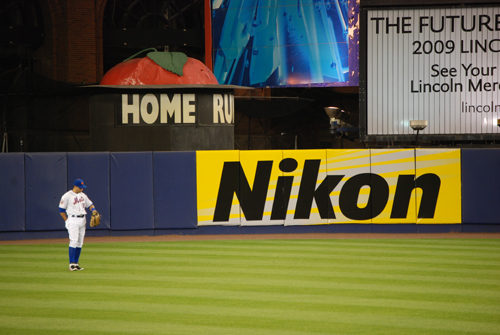 Deal：摩根大通簽約斯蒂芬·庫里，洛杉磯銀河與Uber達成合作 