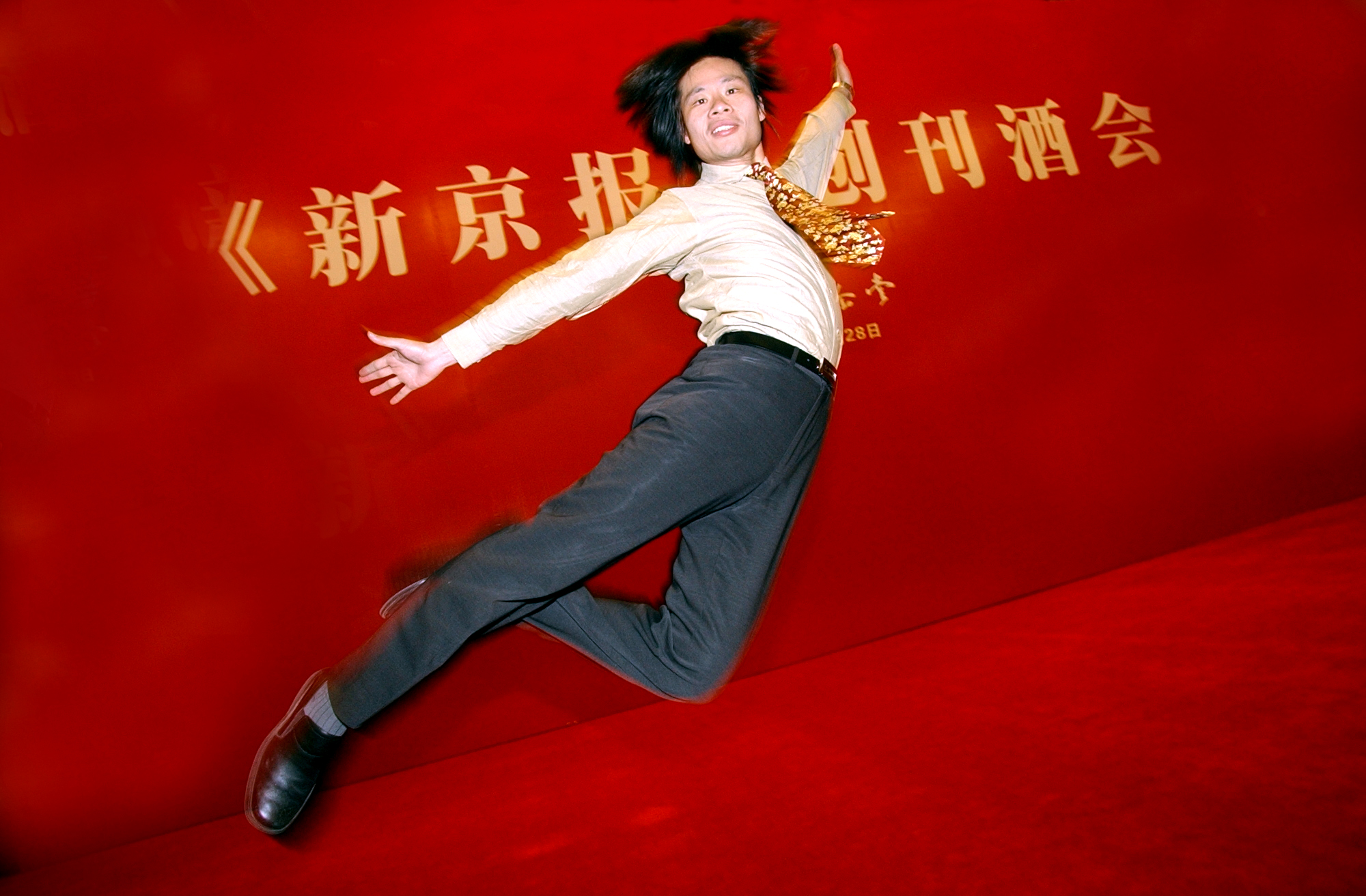 告別二十年媒體生涯，前新京報高管何龍盛加盟昆侖決 