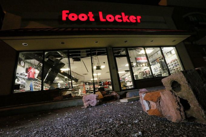 要鞋還是要命？球鞋慘案背后的商業、人性和社會因素 