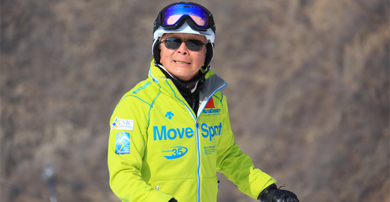 中國(guó)還沒(méi)有自己的滑雪教學(xué)體系，但這位74歲老人想要建一套 