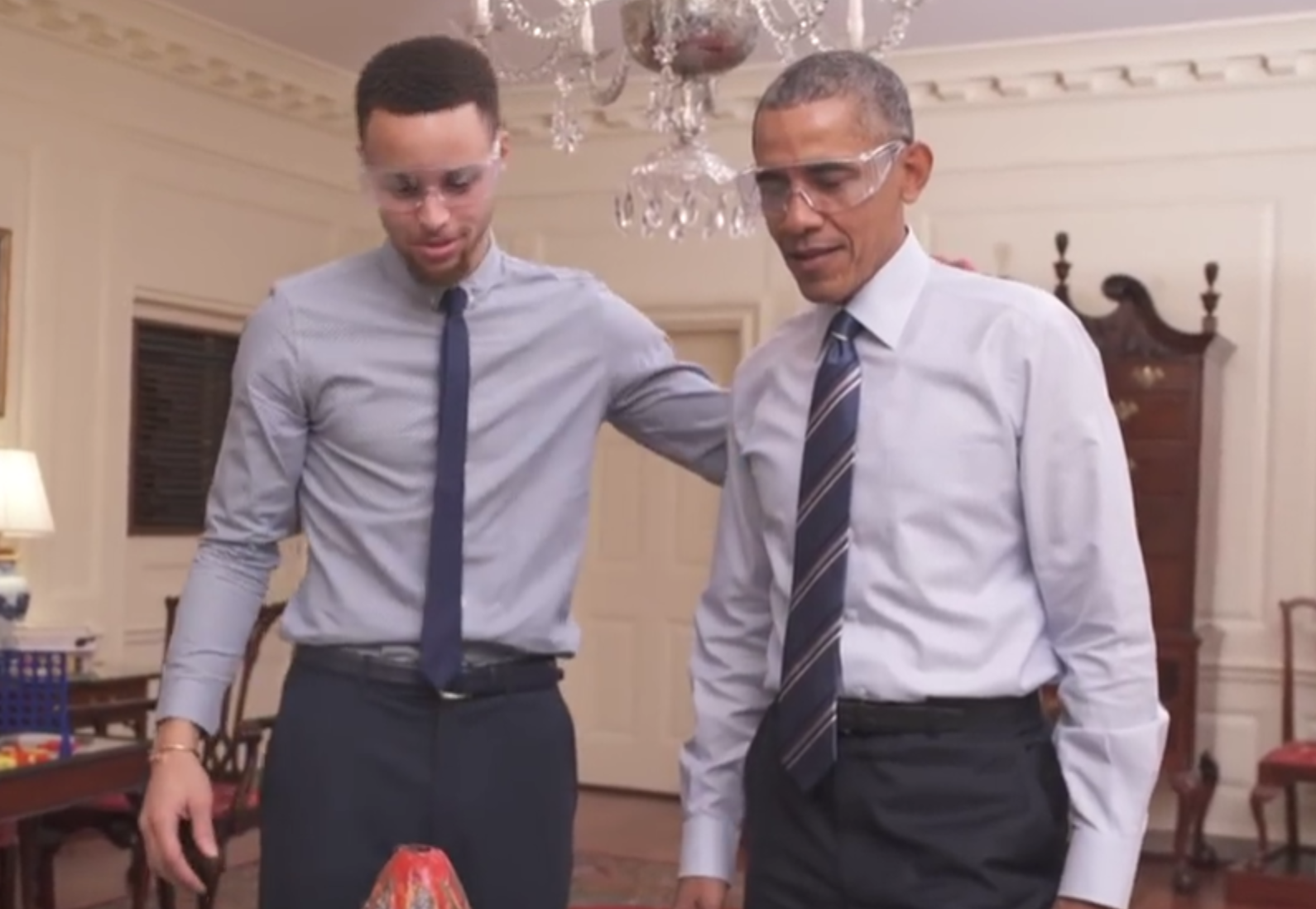 奧巴馬邀請庫里拍公益短片，到底誰是誰的“導師” 