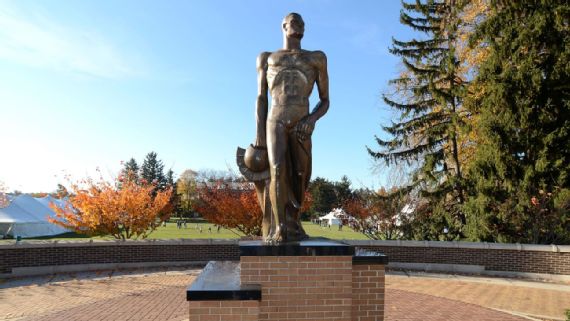 美國(guó)大學(xué)建300平方米電競(jìng)場(chǎng)館，高校電競(jìng)的春天已經(jīng)到來(lái)？ 