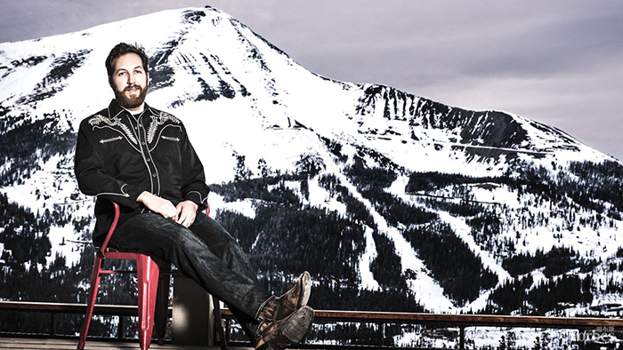 他是科比的第一位創業導師，為什么他們合作的項目叫13？ 