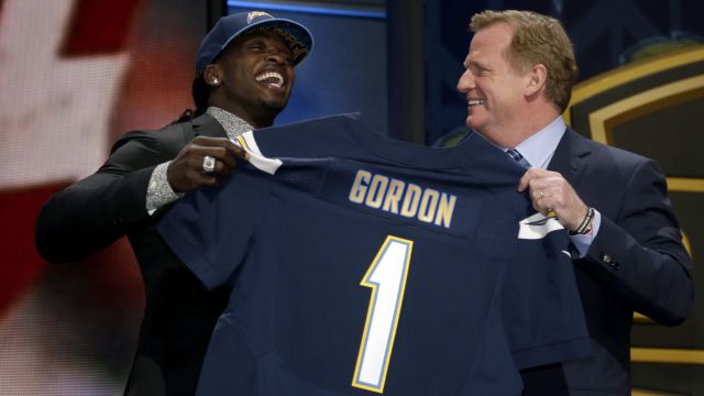 美國體育界最重要的夜晚：收視率超NBA季后賽的NFL選秀 