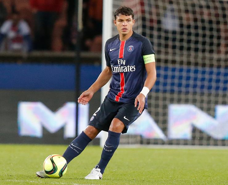 1463319572964634.jpg 福布斯足球運(yùn)動(dòng)員收入榜:C羅力壓梅西登頂