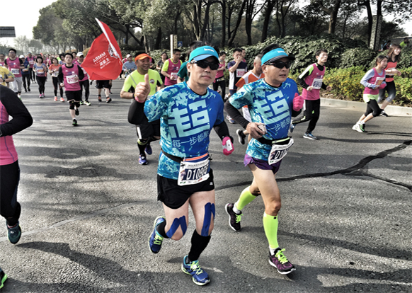 從李寧到必邁：前李寧CEO張志勇的人生下半場(chǎng) | 懶熊TV 