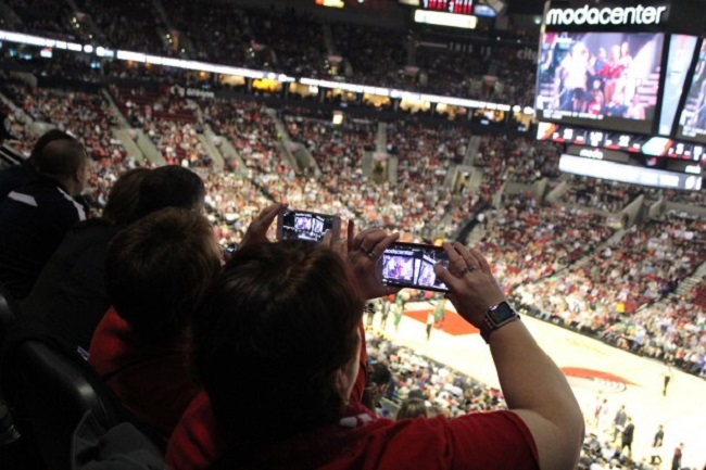 iSports第019期：開拓者要用微軟小娜賣票，出租裁判員不再是空想 