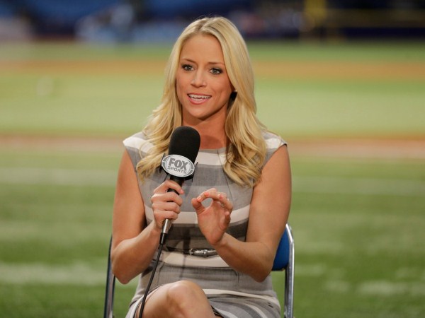 1465694347388256.jpg 美女體育記者因種族歧視言論被炒魷魚,直播時代公眾人物說話切勿大意