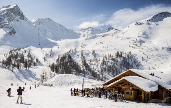 小國也有大能量：瑞士、羅馬尼亞和阿爾巴尼亞的體育產業 | 歐洲杯特輯 