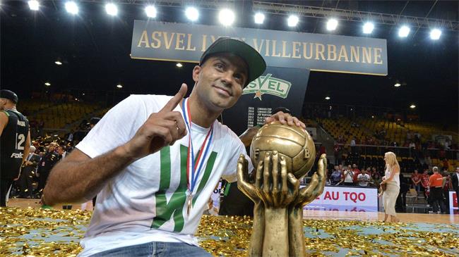 馬刺球星帕克當(dāng)老板率隊奪冠，霸道總裁的高管之路才剛啟程 