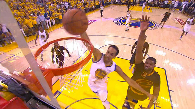 體育商業視角滾動播報總決賽：騎士奪冠克利夫蘭預計收2億美元 