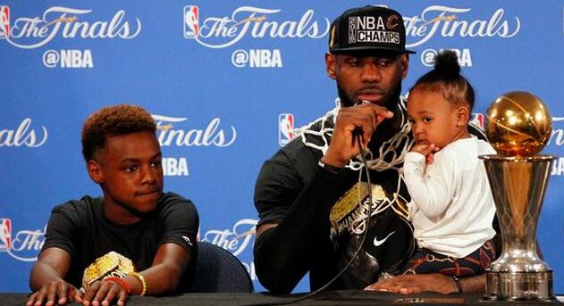 虎父無犬子！詹姆斯兒子已收到名校杜克和肯塔基獎學(xué)金 