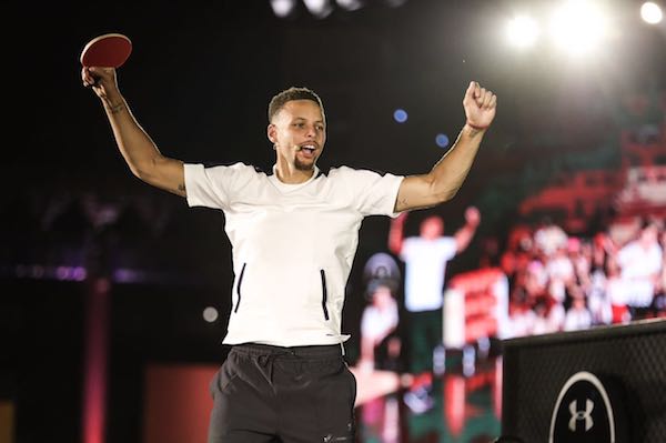 中國(guó)情結(jié)，中國(guó)元素，盤(pán)點(diǎn)出現(xiàn)在勇士與森林狼中的中國(guó)印記 | 2017NBA中國(guó)賽 